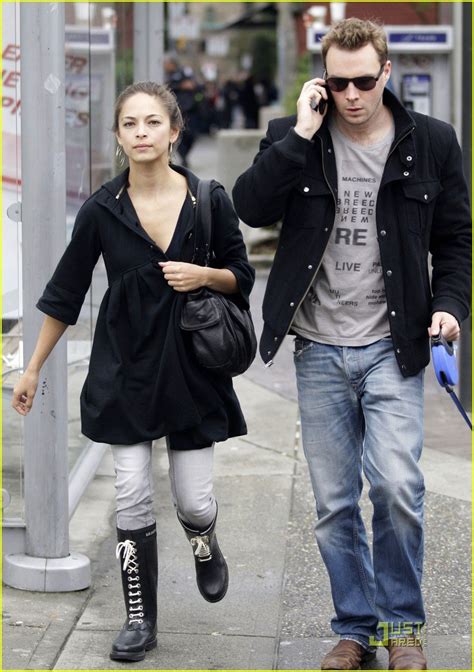 kristin kreuk dating|Kristin Kreuk and Mark Hildreth